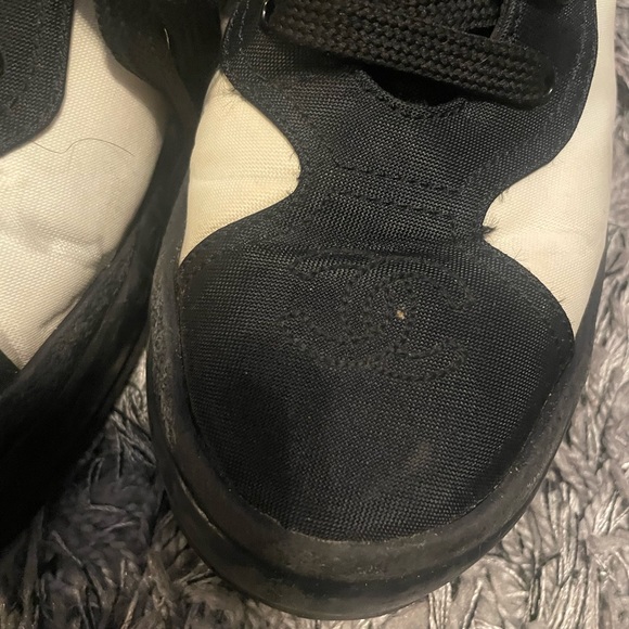 AUTHENTIC VINTAGE CHANEL Sneakers - Picture 2 of 7